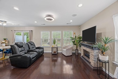 Welcome home to this beautifully maintained 3-bedroom, 2.5-bath - photo 6