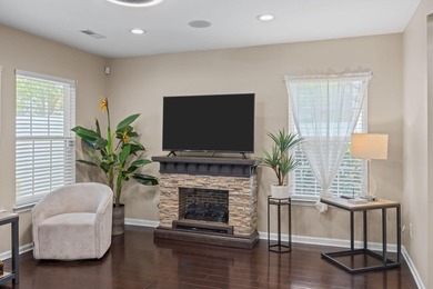 Welcome home to this beautifully maintained 3-bedroom, 2.5-bath - photo 7