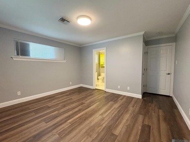Charming and well maintained brick home in the heart of - photo 11