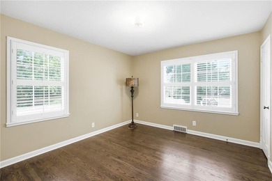 RECENT, TASTEFUL, OWNER-MADE UPDATES THROUGHOUT! This Fairway - photo 13