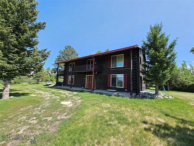 Charming log home on 2.2 acres just minutes from the heart of - photo 4