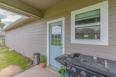 Single story charmer located on a large .35 lot with no HOA. The - photo 21