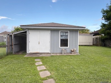 Charming and well maintained brick home in the heart of - photo 22