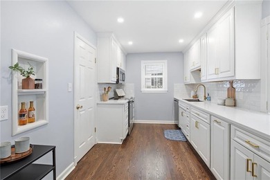 RECENT, TASTEFUL, OWNER-MADE UPDATES THROUGHOUT! This Fairway - photo 22