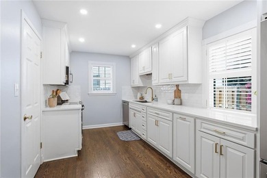 RECENT, TASTEFUL, OWNER-MADE UPDATES THROUGHOUT! This Fairway - photo 23