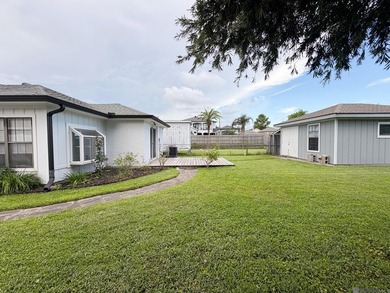 Charming and well maintained brick home in the heart of - photo 24