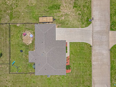 Single story charmer located on a large .35 lot with no HOA. The - photo 24