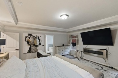Move-in ready and beautifully maintained! This 5-bed,4.5-bath - photo 9