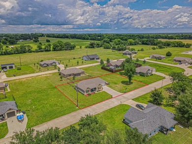 Single story charmer located on a large .35 lot with no HOA. The - photo 31
