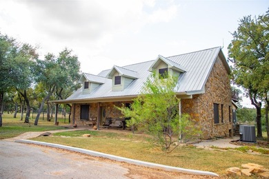 Immaculately maintained Working Horse Ranch nestled on 54.031 - photo 2