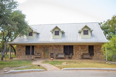 Immaculately maintained Working Horse Ranch nestled on 54.031 - photo 4