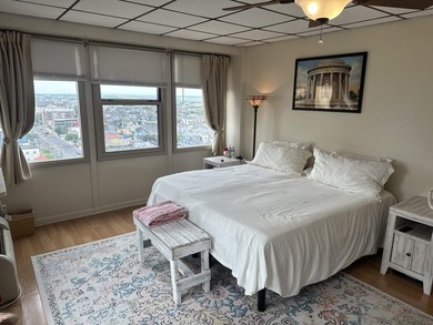 Corner unit with OCEAN AND BAY VIEWS!! Sit on your balcony and - photo 8