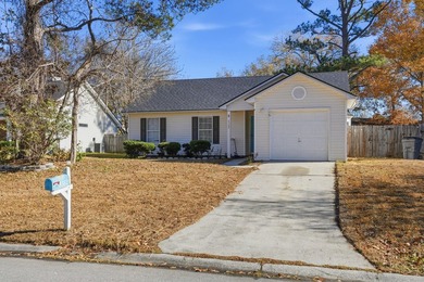 Welcome to 8562 Brookforest Dr, a beautiful 3-bedroom - photo 4