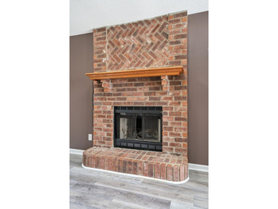 Welcome to 8562 Brookforest Dr, a beautiful 3-bedroom - photo 9
