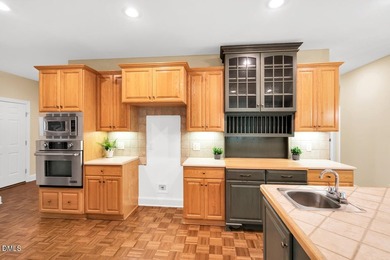 Exceptional custom home offering a fantastic single-level floor - photo 22