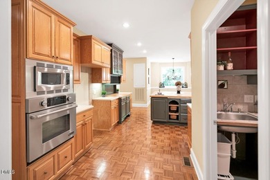 Exceptional custom home offering a fantastic single-level floor - photo 25