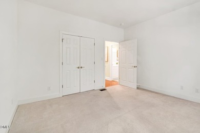 Exceptional custom home offering a fantastic single-level floor - photo 32