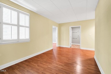 Exceptional custom home offering a fantastic single-level floor - photo 50