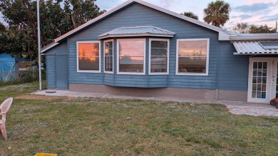 Lake Home For Sale in Okeechobee, Florida