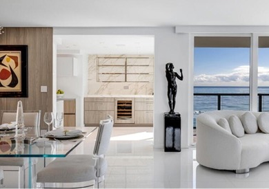 Fully furnished and equipped, this penthouse oceanfront - photo 2