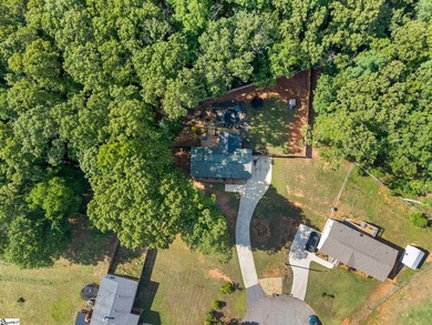 Tucked away on 0.82 acres with a peaceful country living feel - photo 27