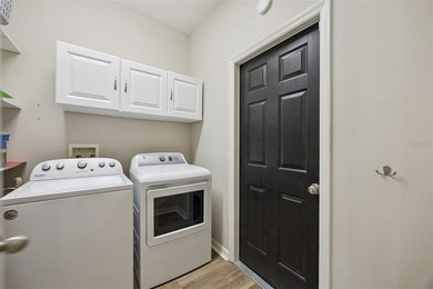 Under contract-accepting backup offers. Welcome to this - photo 41