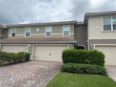 Lake Townhome/Townhouse For Sale in Fort Myers, Florida