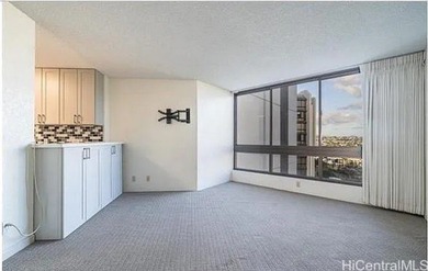 Live the ultimate Waikiki lifestyle in this beautifully - photo 4