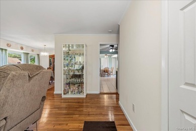 Welcome to 3 Cherry Street in Massapequa! This turnkey 3-bedroom - photo 4