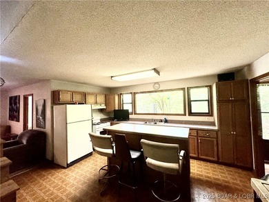 Welcome to Lake Placid! This 3 bed & 1.5 bath home has a - photo 21