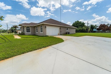 Brand-new CBS construction in desirable Paar Estates No - photo 3