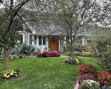 ESTATE-SCALE LUXURY UNDER $191 PER SQFT. Adjacent to Curt - photo 4