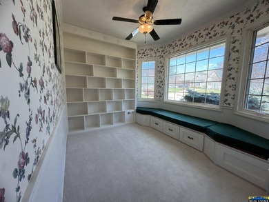 ESTATE-SCALE LUXURY UNDER $191 PER SQFT. Adjacent to Curt - photo 9