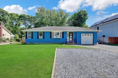 Spacious 3-bedroom, 1-bath ranch ideally located just minutes - photo 2