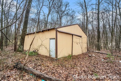 Discover your own private getaway on beautiful Saddle Lake! This - photo 7