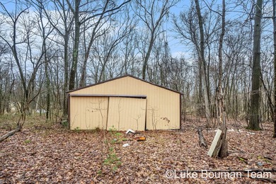 Discover your own private getaway on beautiful Saddle Lake! This - photo 9