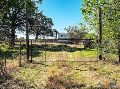 Escape to your own slice of Texas countryside with this - photo 2