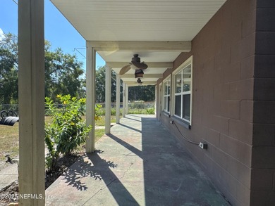 Lakefront retreat on Silver Lake just outside the quaint town of - photo 11