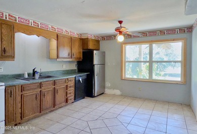 Lakefront retreat on Silver Lake just outside the quaint town of - photo 14
