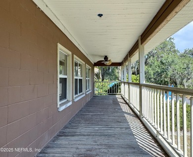 Lakefront retreat on Silver Lake just outside the quaint town of - photo 16