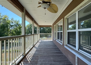 Lakefront retreat on Silver Lake just outside the quaint town of - photo 17