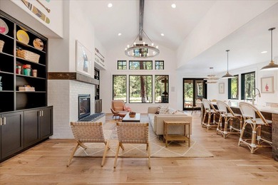 Discover bright modern luxury in Caldera Springs, Sunriver's - photo 7