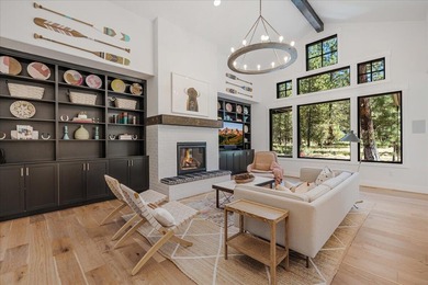Discover bright modern luxury in Caldera Springs, Sunriver's - photo 8