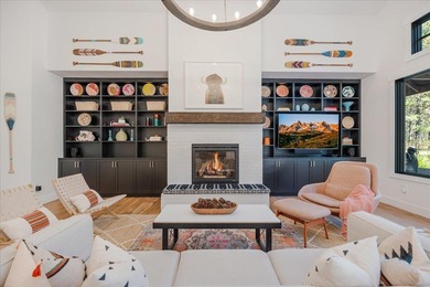 Discover bright modern luxury in Caldera Springs, Sunriver's - photo 9