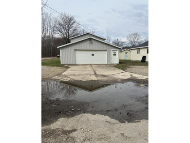 3 individual houses: one house is approx 600 sq ft includes - photo 6