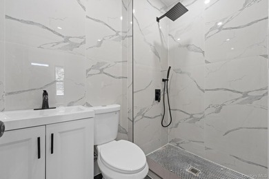 Experience modern living at its finest in this stunning newly - photo 6