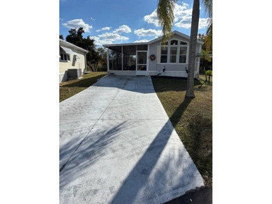 Lake Grassy Condo For Sale in Lake Placid Florida