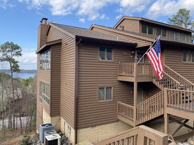You will love the layout and the view of this Lake View condo at - photo 3