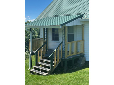 Cute Cottage on 4.59 ac with tons of potential for the buyer - photo 4