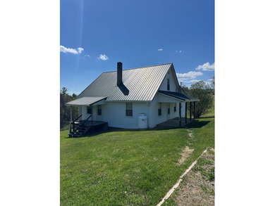 Cute Cottage on 4.59 ac with tons of potential for the buyer - photo 6